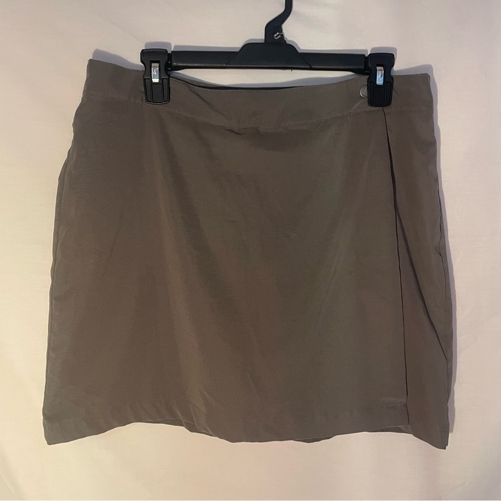 Columbia Gray women’s skort size 10